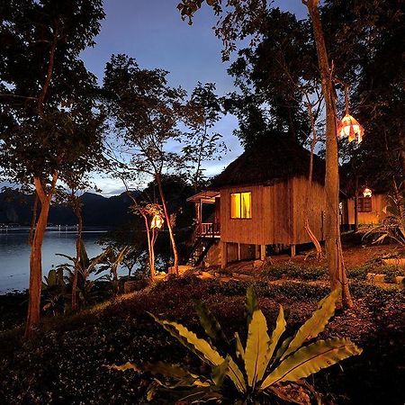 Sunwaree Phi Phi Resort Экстерьер фото