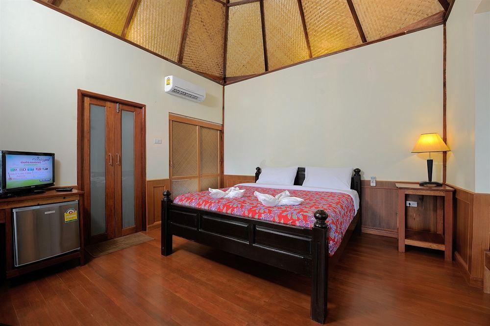 Sunwaree Phi Phi Resort Экстерьер фото