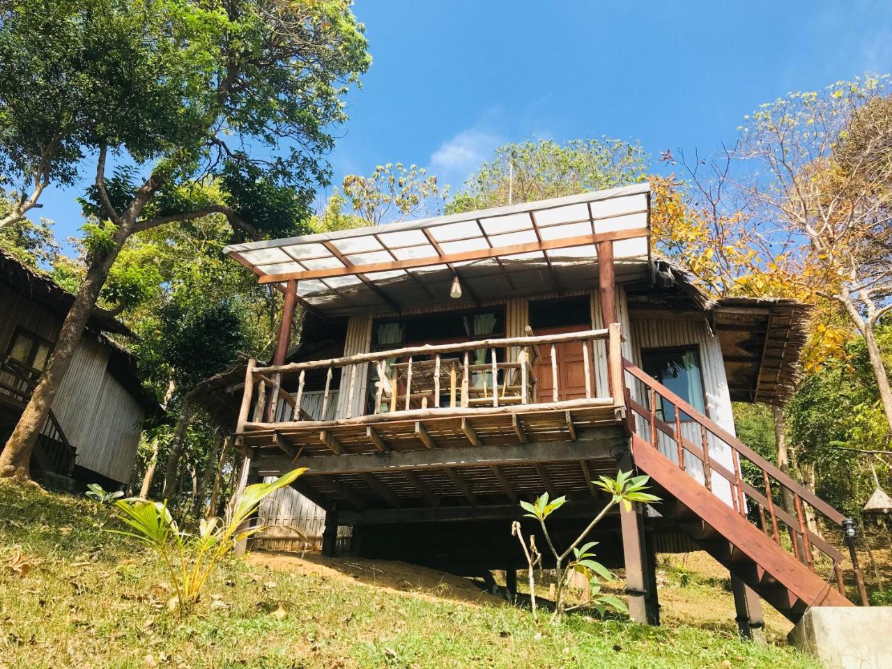 Sunwaree Phi Phi Resort Экстерьер фото