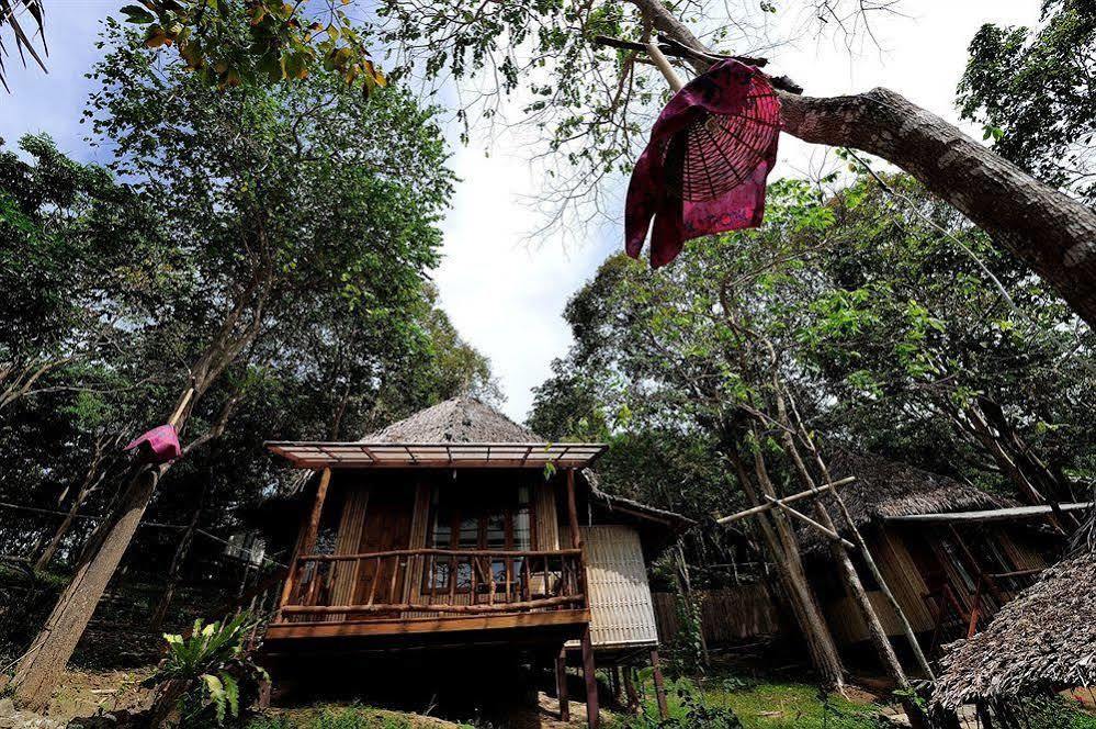 Sunwaree Phi Phi Resort Экстерьер фото